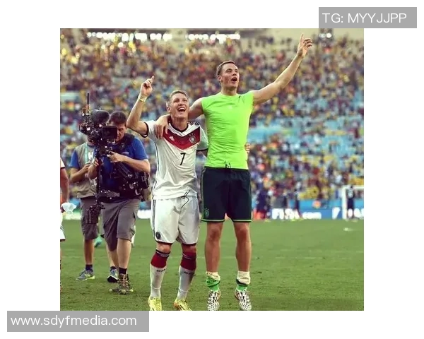 德国足球明星队长的辉煌历程与背后故事揭秘 德国足球明星队长的辉煌历程与背后故事揭秘