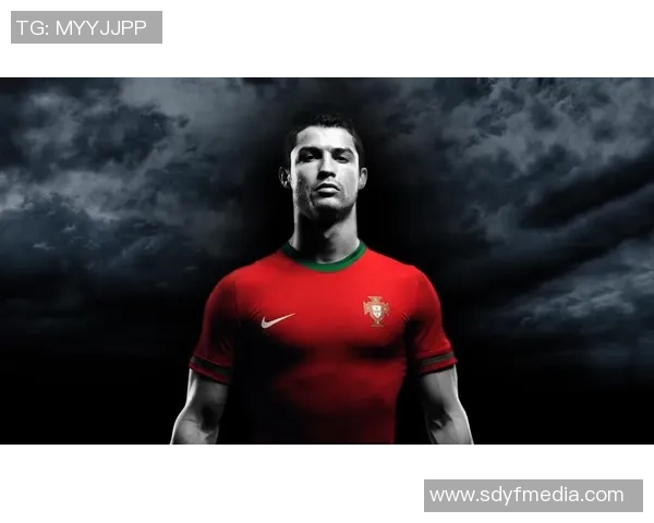 意大利足球明星手机壁纸精选展现球场风采与个人魅力的视觉盛宴 意大利足球明星手机壁纸精选展现球场风采与个人魅力的视觉盛宴