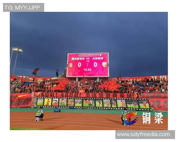 我心中的足球英雄与他不凡的传奇故事