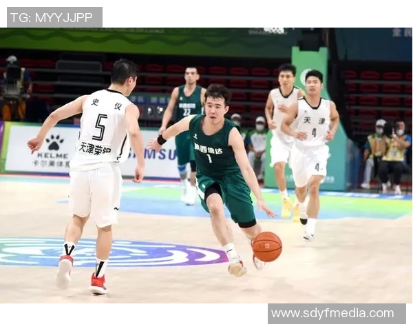 武汉篮球队荣登篮球意识排行榜第八位展现出色团队配合与战术执行能力