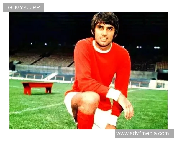 利物浦8号足球明星的传奇之路与辉煌成就解析 利物浦8号足球明星的传奇之路与辉煌成就解析