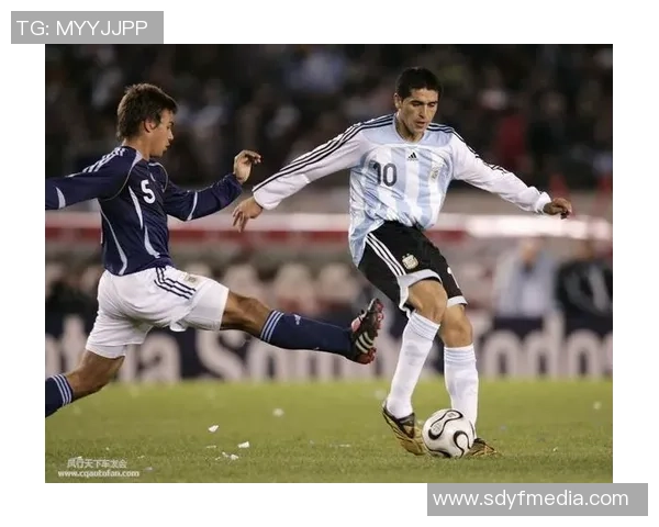 足球明星金属挂件推荐及其独特魅力解析让你爱不释手 足球明星金属挂件推荐及其独特魅力解析让你爱不释手